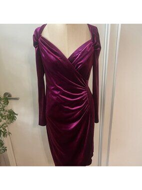 NORMA KAMALI Velvet Ruched Knee Length Dress in Raspberry Magenta Size Medium